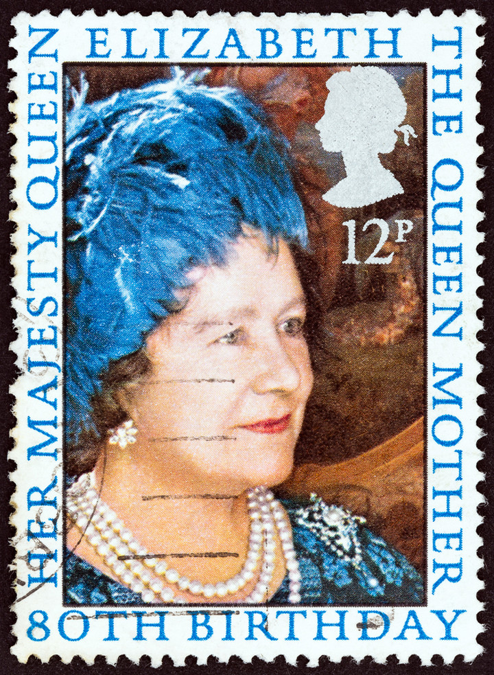  Znaczek wydrukowany w Wielkiej Brytanii wydany z okazji 80. urodzin Królowej Matki