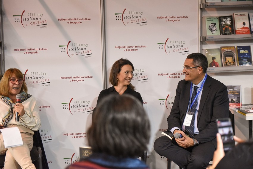 Aja Jung, Roberto Činkota