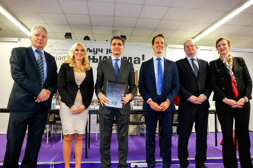 Zamenik ambasadora Nemačke Aleksandar Jung predao Otvorenu knjigu Muhamedu Aminu Belažu, ambasadoru Kraljevine Maroka