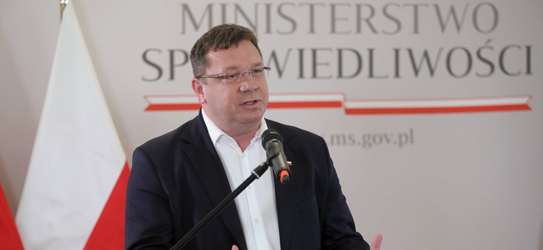 Wiceminister sprawiedliwości: Negocjujemy z PiS zmiany w rządzie