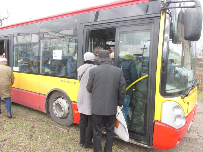 Zerwana trakcja i bałagan w Kolejach Śląskich