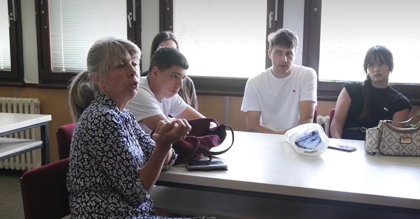 Maturanti sa razrednom Natašom Protić