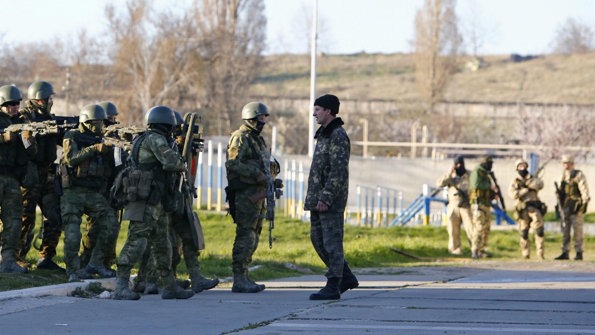 UKRAINE-CRISIS/CRIMEA-AIRBASE