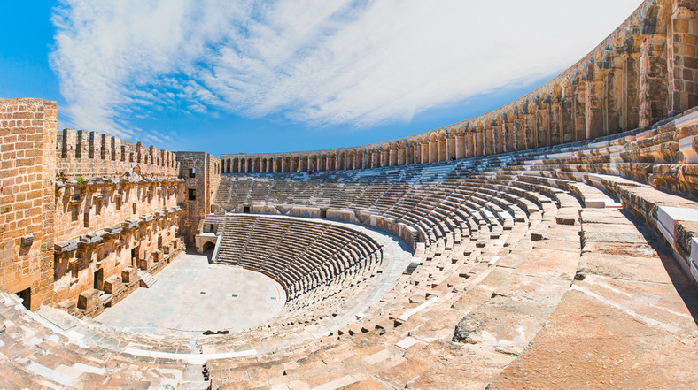  Ruiny starożytnego miasta Aspendos, Antalya, Turcja