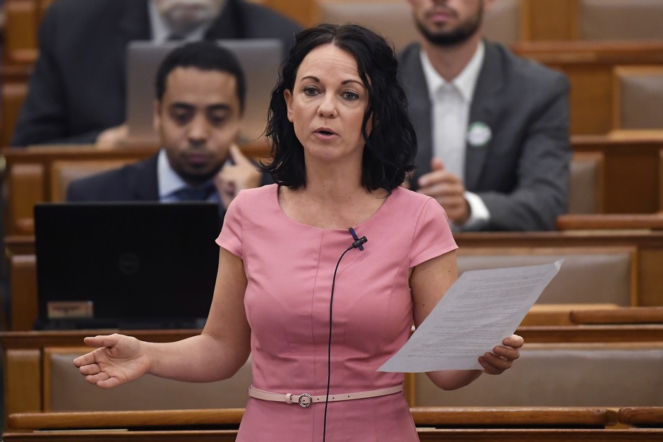  Szabó Tímea ( Párbeszéd) / Fotó: MTI / Kovács Tamás