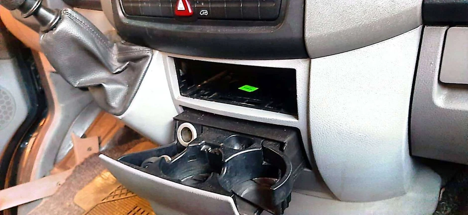 Zlatnici su pronađeni u instrument tabli kombija