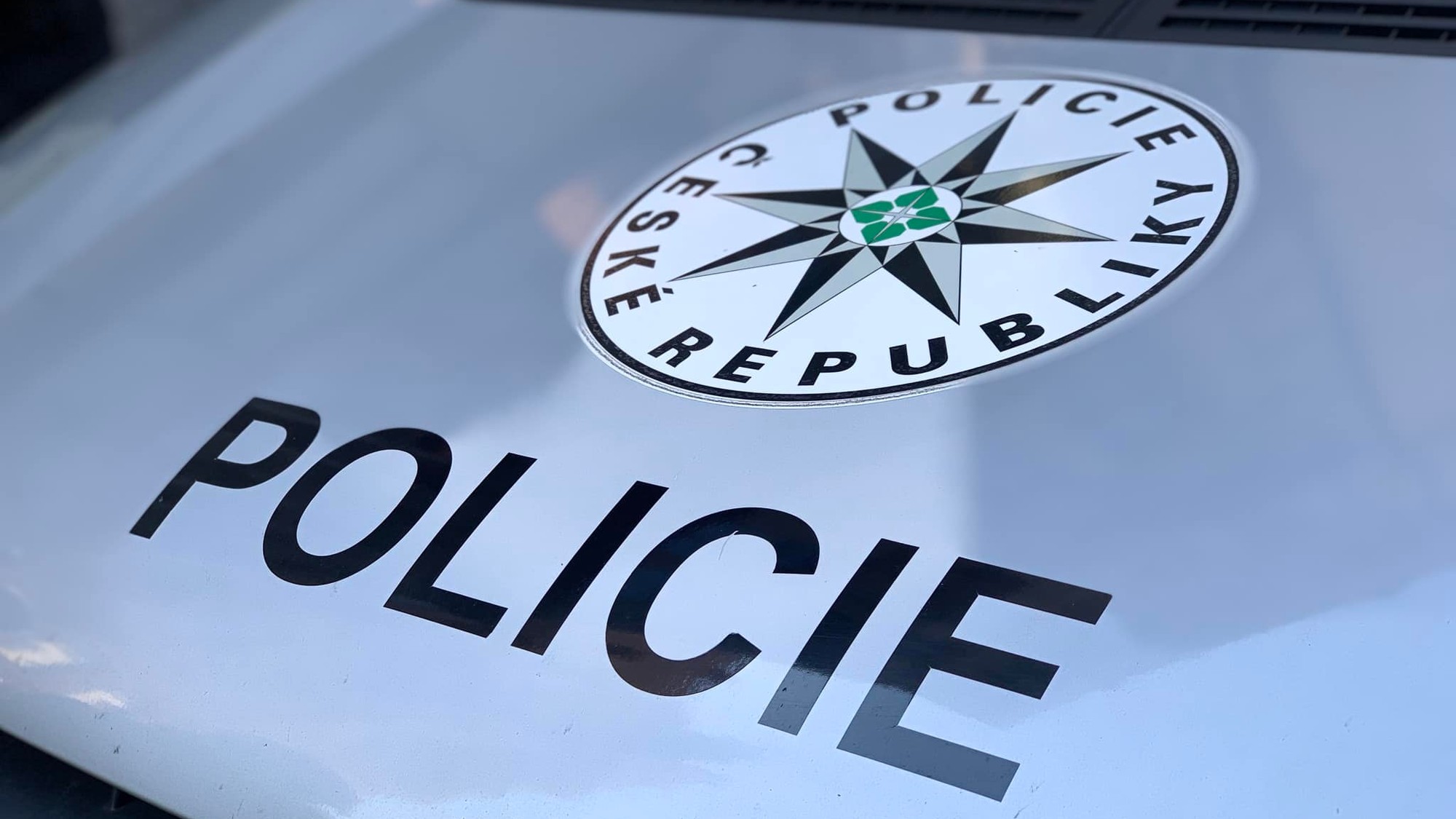 Polícia od rána zasahuje v pražských Čelákoviciach. (ilustračné foto)