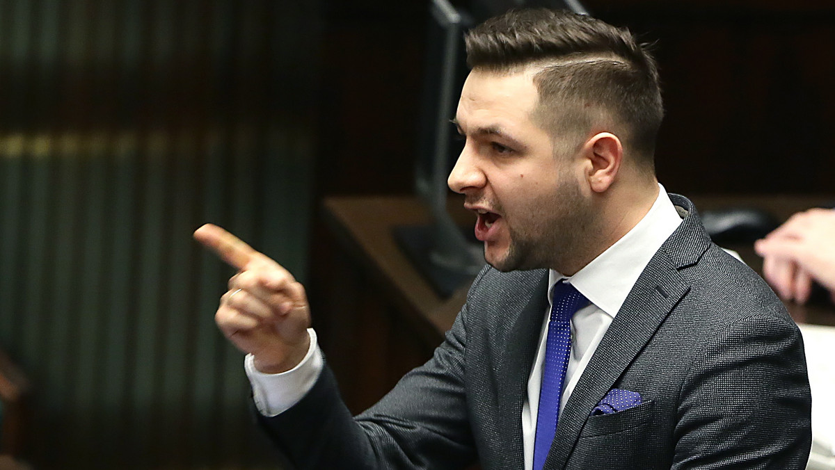 Minister Patryk Jaki wnioskuje o bezwzględne umieszczenie "wampira z Bytowa" w zamkniętym ośrodku w Gostyninie. Swego czasu uznawany za najgroźniejszego polskiego seryjnego mordercę Leszek Pękalski odsiaduje karę 25 lat więzienia. Mężczyzna może wyjść na wolność już w grudniu tego roku.