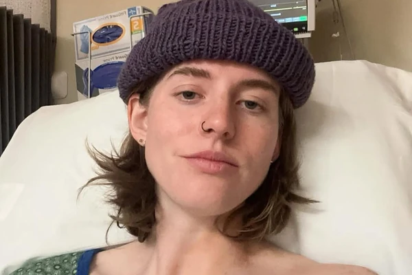 Sa 24 godine otkriven mi je RAK DEBELOG CREVA: Ignorisala sam 3 naizgled bezazlena SIMPTOMA, a bili su VRIŠTEĆI ALARM