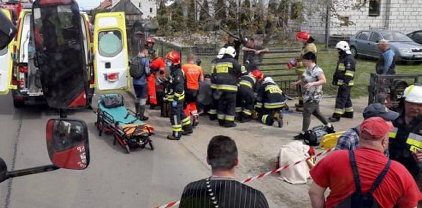 Chłopcy pomagali rodzicom przed domem. Doszło do tragedii. Nowe fakty