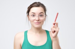 Bardzo trudny quiz z wiedzy o społeczeństwie. Musisz wysilić szare komórki, by zdobyć 15/20