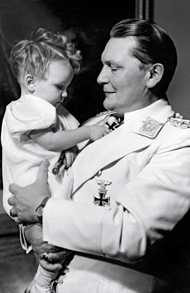 Hermann Göring z córką Eddą,1939 r.