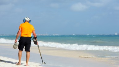 100 tysięcy poszukiwaczy skarbów przeczesuje włoskie plaże