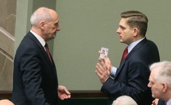 Śmigłowce uderzeniowe, wozy bojowe, czołgi... MON dozbroi polską armię?