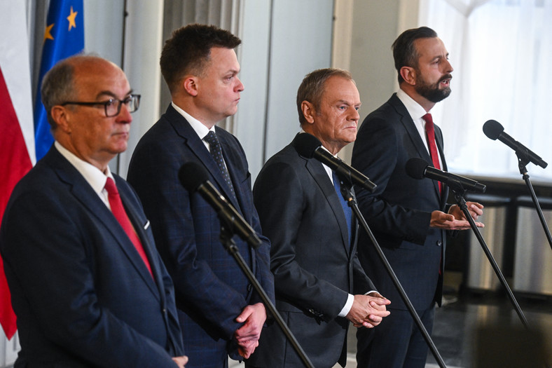 Liderzy opozycji: Włodzimierz Czarzasty, Szymon Hołownia, Donald Tusk i Władysław Kosiniak-Kamysz. 24 października 2023 r.
