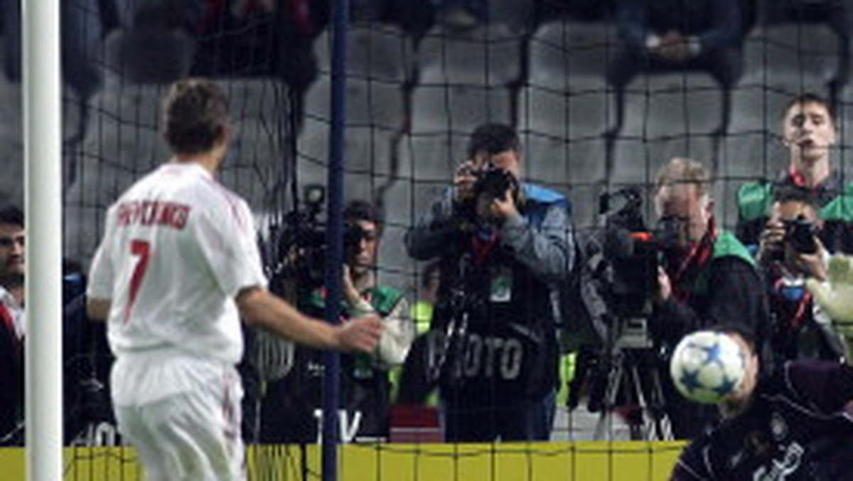 W ostatnich tygodniach UEFA przeprowadziła wśród kibiców głosowanie na najlepszy moment Ligi Mistrzów. Okazało się, że fanom w pamięci najmocniej utkiwły interwencje Jerzego Dudka podczas serii rzutów karnych w meczu AC Milan - Liverpool FC (3:3).