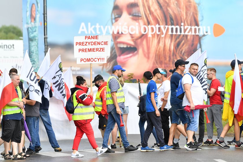 Rybacy protestują. Droga na Hel całkowicie zablokowana