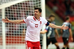 Polacy zagrali jak za Brzęczka, ale byli do bólu skuteczni [WIDEO]