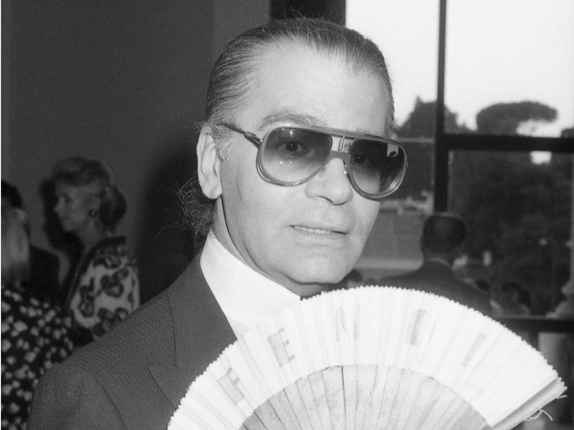 Famed fashion icon Karl Lagerfeld has died at 85. Peek ...