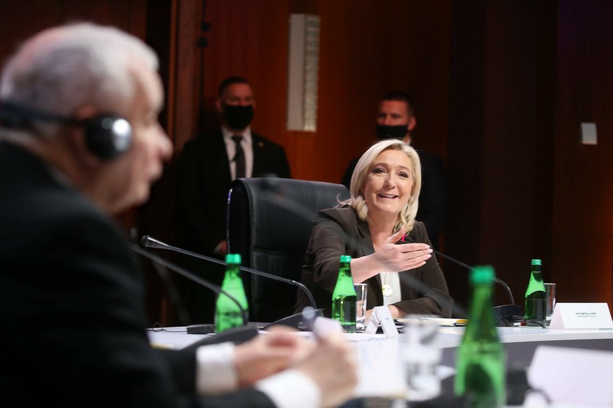 Marine Le Pen i Jarosław Kaczyński w czasie spotkania liderów europejskiej prawicy, 4 grudnia 2021 r.