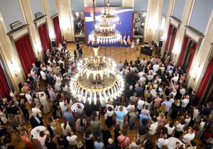  Aleksandar Šapić uručio  nagrade učenicima generacije