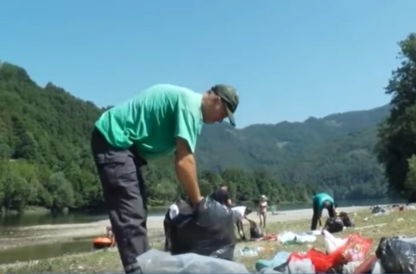 Ljutelji prirode i avanture uživali i ostavili haos za sobom