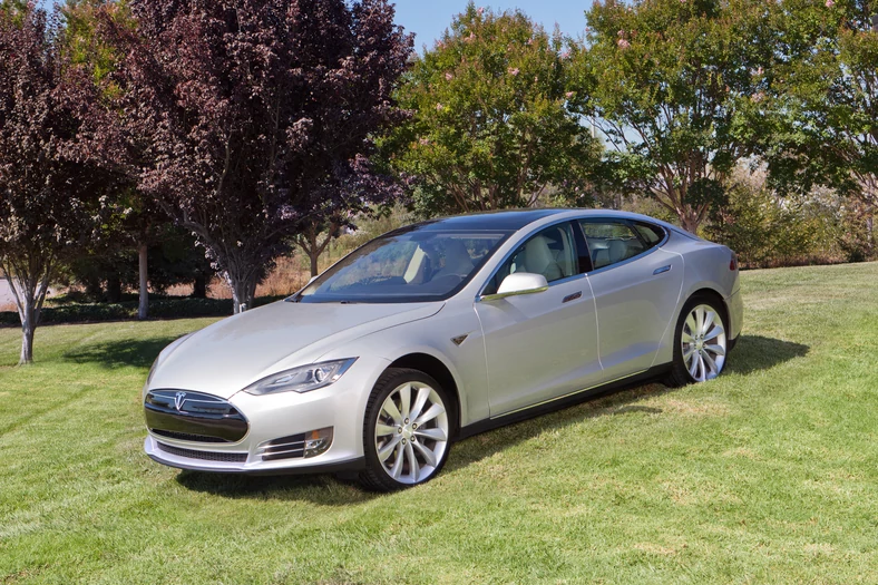 Tesla s