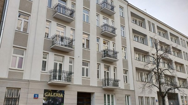 To już kolejny remont zabytkowej elewacji budynku przy ul. Konopackiej dofinansowany przez miasto.