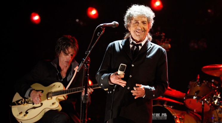 Bob Dylan elsőre nem akarta, de végül mégis átvette a Nobel-díját /Fotó: Getty Images