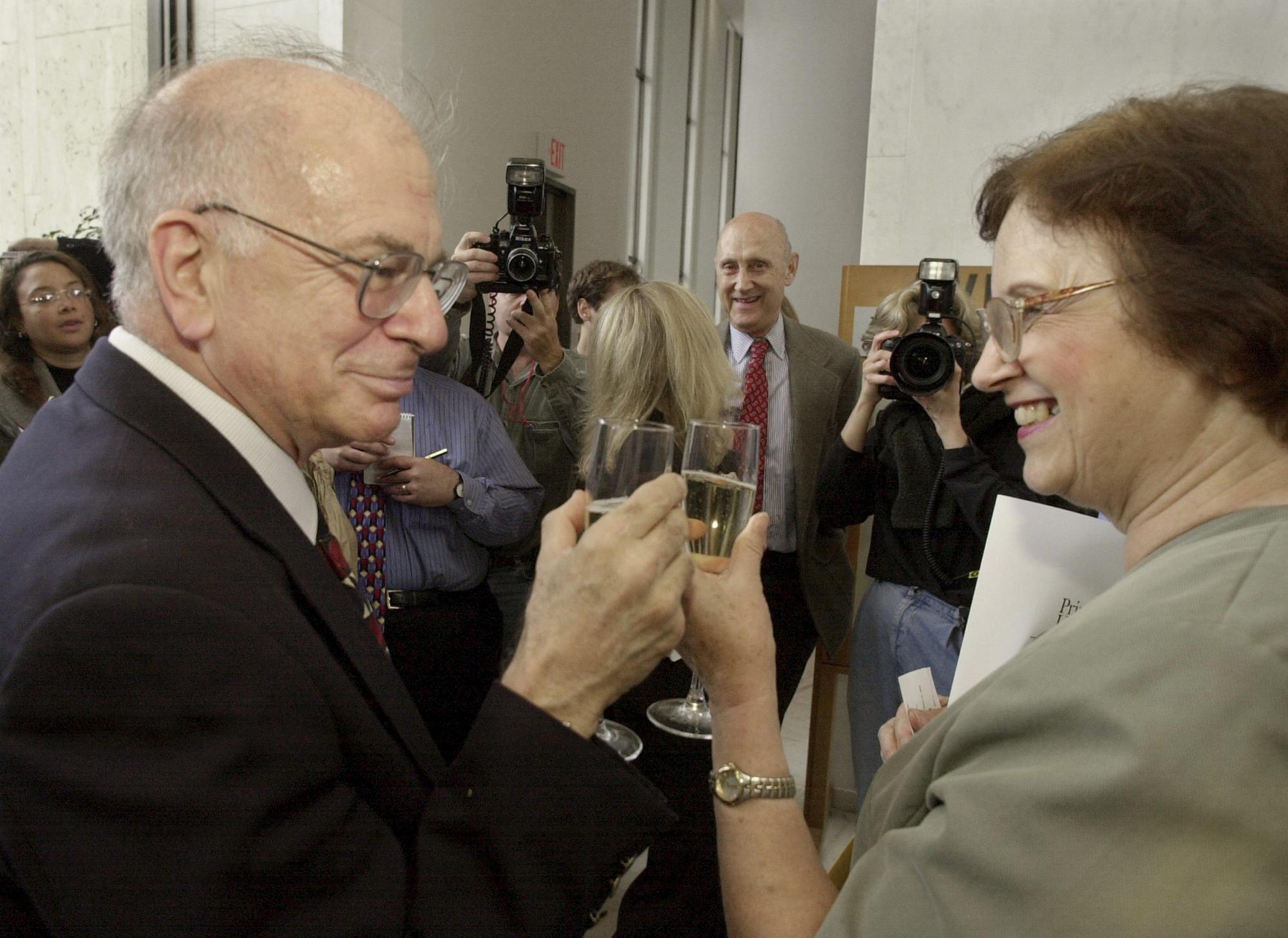 Profesor psychológie Daniel Kahneman a jeho manželka Anne Treismanová.