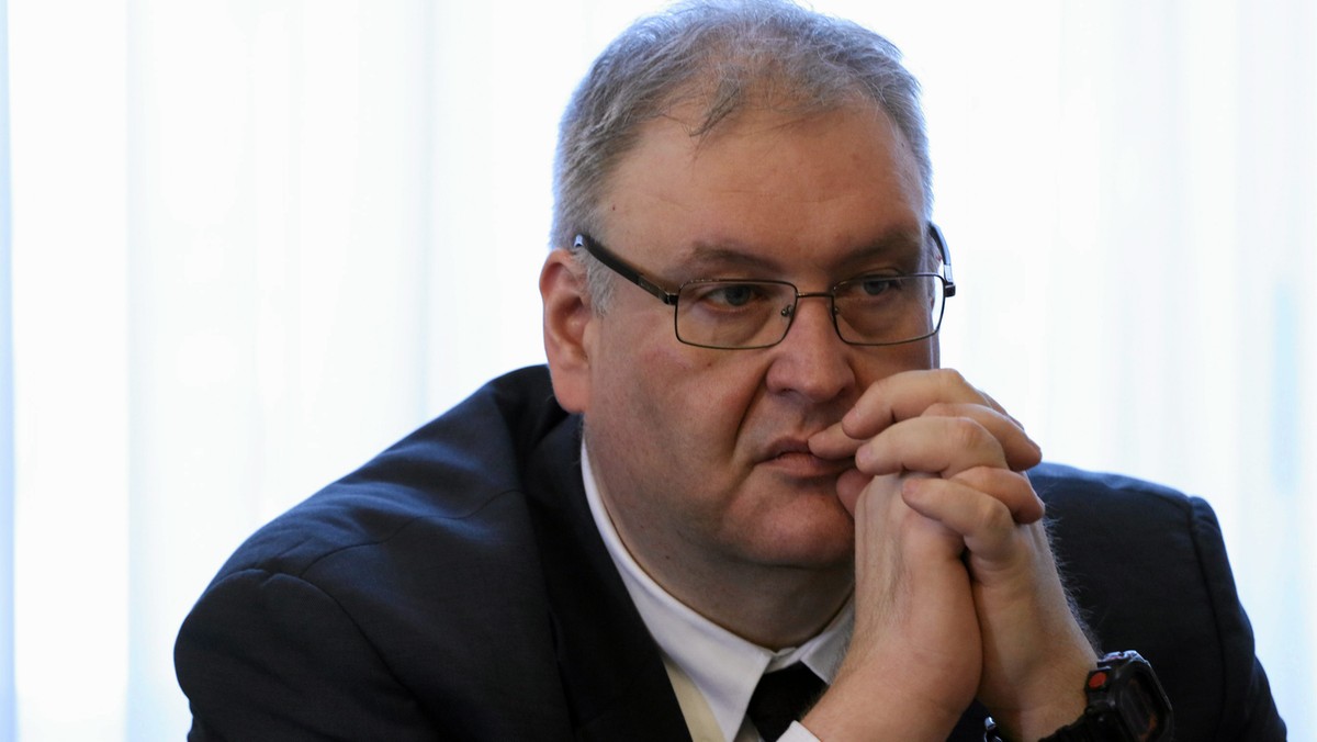 Bogdan Święczkowski, wiceminister sprawiedliwości będzie nowym prokuratorem krajowym – wynika z informacji "Newsweeka". Urodzony w Sosnowcu Święczkowski jest byłym szefem ABW i prawą ręką Zbigniewa Ziobry.