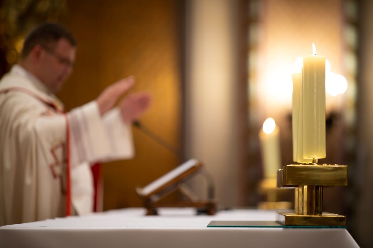 Darowizny na cele kultu religijnego można rozliczyć w PIT, ale tylko do wysokości 6 proc. dochodu.