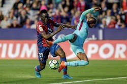 Boateng katem Barcelony. Katalończycy stracili aż 5 goli i przegrali pierwszy mecz w sezonie