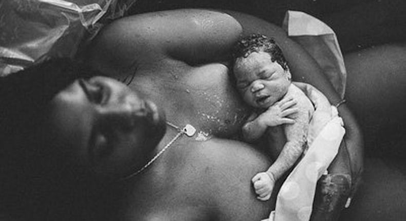 Professional photographers capture the miracle of childbirth with moving photos