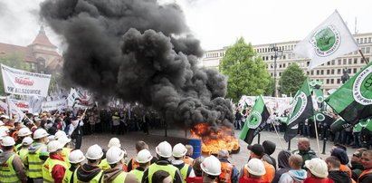 Na manifestacji było mało związkowców. Dominowali...