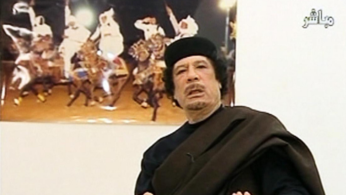 Zagraniczni dyplomaci nie wykluczają, że libijski przywódca Muammar Kaddafi został ranny albo zabity w czasie bombardowania rezydencji jego syna - pisze włoska gazeta "La Stampa", cytowana przez serwis inopressa.ru.
