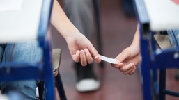 matura 2026: ściąganie na egzaminie dojrzałości. co za to grozi?