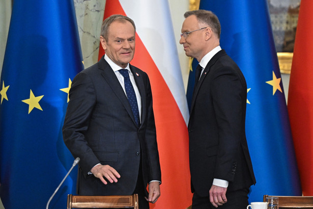 Prezydent Andrzej Duda i premier Donald Tusk na posiedzeniu Rady Gabinetowej