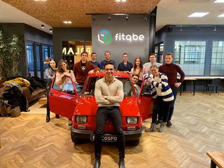 Polacy wiedzą, jak robić dobre start-upy. Najlepszym tego przykładem jest Fitqbe, platforma wellbeingowa założona przez Tomasza Chacińskiego, która zdobyła uznanie międzynarodowych korporacji