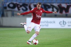 Ekstraklasa: Zadłużona po uszy Wisła Kraków wyemituje akcje. Kto je kupi?