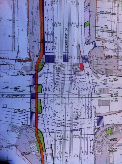 Skrzyżowania przy Dw. Centralnym (rondo 40-latka) z przejściami na powierzchni i ścieżką rowerową - plan na lato 2017