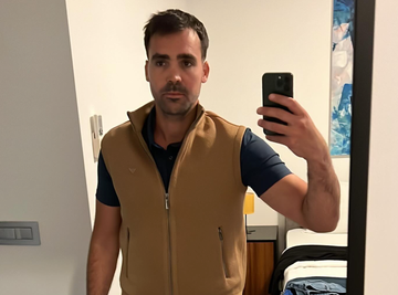 Srpski glumac (36) SNIMAO INTIMNE SCENE SA KUMOM, javno govorio o iskustvu: Oženjen ZANOSNOM Milicom za koju kaže da je klon Monike Beluči! 