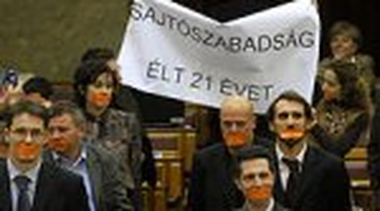 Az AB betehet a Fidesz terveinek