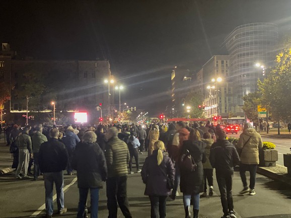 Antivakseri i četvrti dan protestuju, zatvoren centar grada