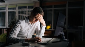 Nawet 962 zł więcej do wypłaty w lutym 2026. Pracodawca ma obowiązek wypłacić te pieniądze