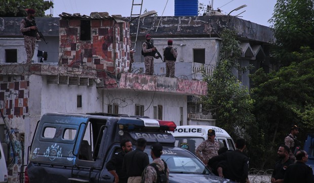 Pakistanske snage bezbednosti u Karačiju 28. juna