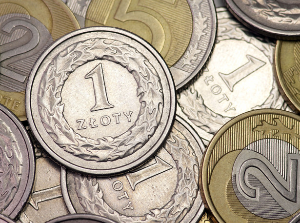 Złoty w środę rano traci do euro i franka; umacnia się wobec dolara
