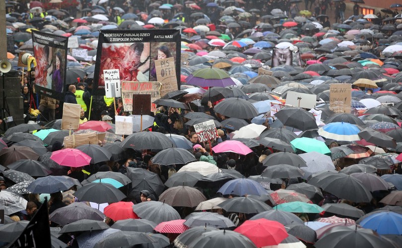 Protest na Placu Zamkowym