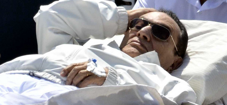 Proces Mubaraka przerwany z powodu obaw o stan jego zdrowia
