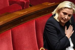 Marine Le Pen podczas debaty o polityce imigracyjnej Francji w Zgromadzeniu Narodowym, Paryż, październik, 2019 r.